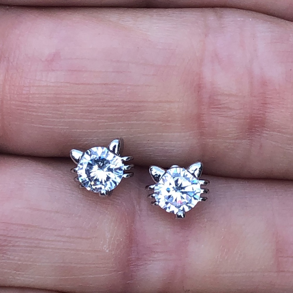 CZ  Stud earrings New Dog cat